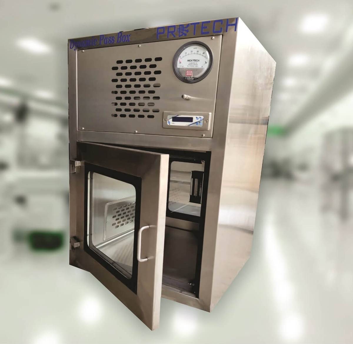 Dynamic pass box for cleanroom material transfer